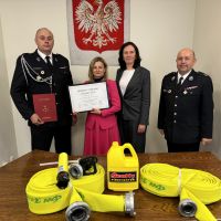 Przekazanie sprzętu dla OSP Biskupice