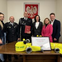 Przekazanie sprzętu dla OSP Biskupice