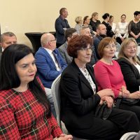 I rocznica powstania przedszkola i żłobka, na zdjęciach goście i dzieci.