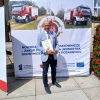 Przekazanie wozu strażackiego dla OSP Łubianka