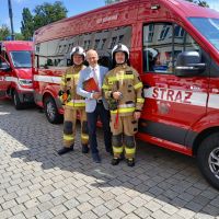 Przekazanie wozu strażackiego dla OSP Łubianka