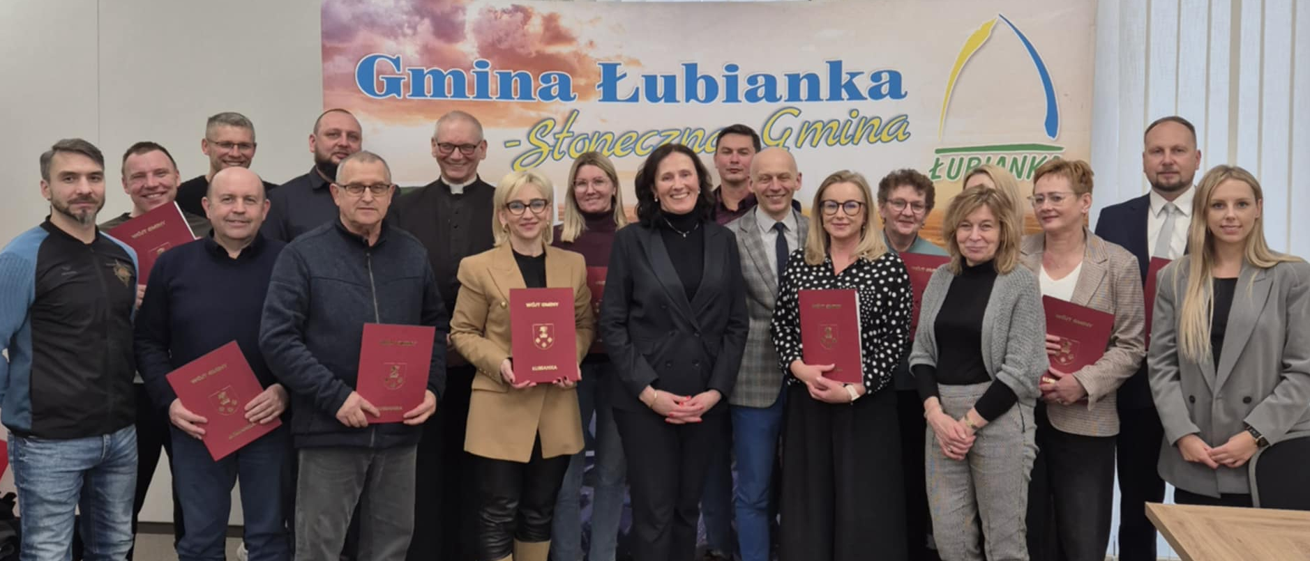 Podpisanie umów z organizacjami pozarządowymi