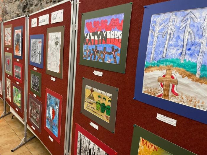 XX Wojewódzki Festiwal Pieśni Patriotycznej „Tobie Polsko” oraz XX Wojewódzki Konkurs Plastyczny i Literacki „Czas zostawił ślad…”